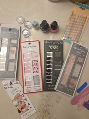 Dashing Diva Gloss Gel Nail Strips - Assorted Pink, Gray, White & Sparkle